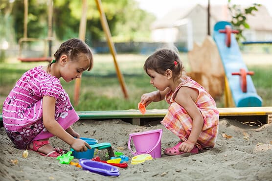Enfants jouant dans un bac à sable - Analyses compost et divers solides